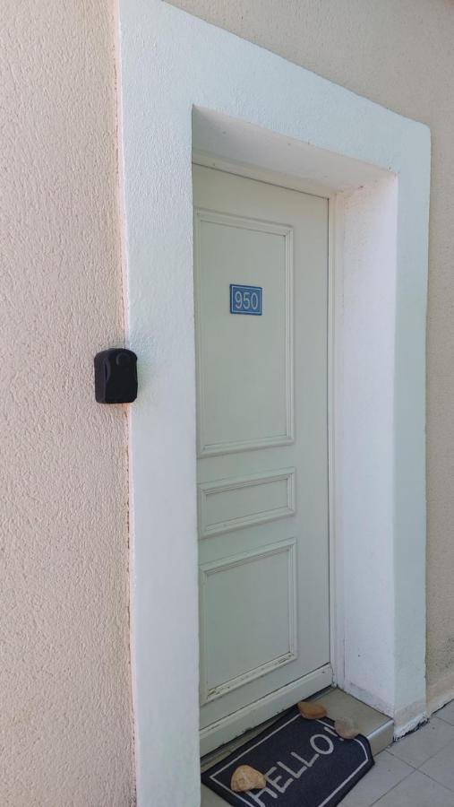 Aux Abords Du Lac Apartment Arles Ngoại thất bức ảnh